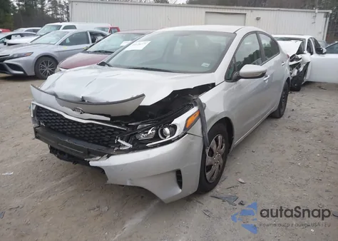 2017 Kia Forte Lx z USA, uszkodzony, nr VIN 3KPFL4A77HE153899